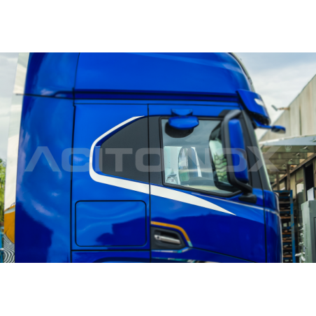 Habillage inox montant de portière pour IVECO S-WAY ACITOINOX