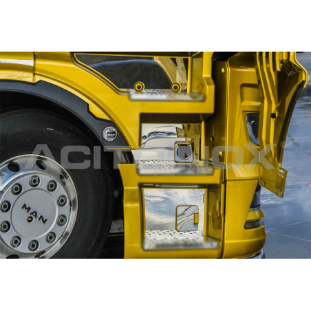 Habillage inox de marche pied pour MAN TGX Euro 6 ACITOINOX