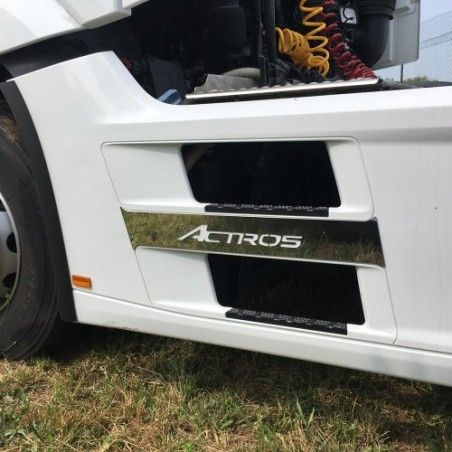Habillage inox de carénage avec écriture MERCEDES MP4/5