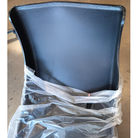 Aile thermoplastique abîmée avec méplat 700 x 1250 x 620 mm