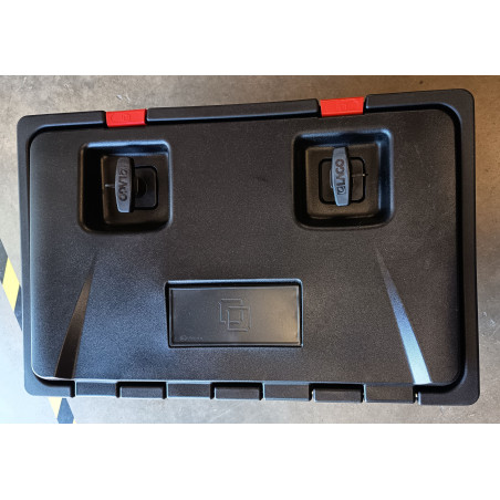 Coffre à outils plastique VISION abîmé