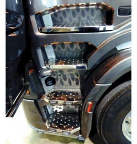 Kit habillage inox des marches pour SCANIA NTG
