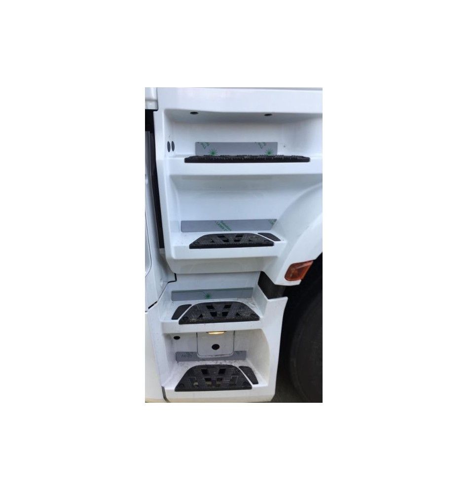 Habillage contre marche pour MERCEDES ACTROS MP4