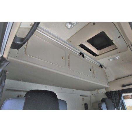 Placard 3 portes pour MERCEDES ACTROS MP4 (Stream Space 2.3)