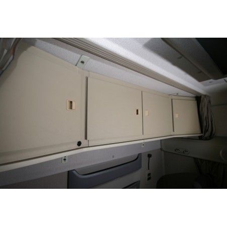 Placard 4 portes pour DAF XF 105 XF EURO 6 (Super Space Cab)