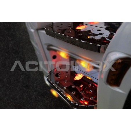 Habillage inox marchepied avec griffon éclairé pour SCANIA Next Generation S ACITOINOX