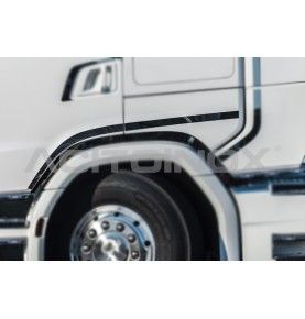 Habillage inox latéral portière pour SCANIA NGR/S ACITOINOX
