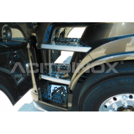 Habillage inox marches VOLVO FH4 ACITOINOX