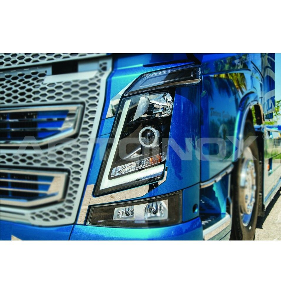 Encadrement inox feux VOLVO FH4 ACITOINOX