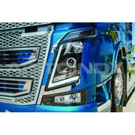 Encadrement inox feux VOLVO FH4 ACITOINOX