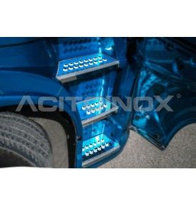 Habillage inox marches carénage VOLVO FH4 ACITOINOX